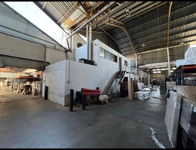 16,000M² WAREHOUSE FOR SALE IN INDUSTRIA WEST
